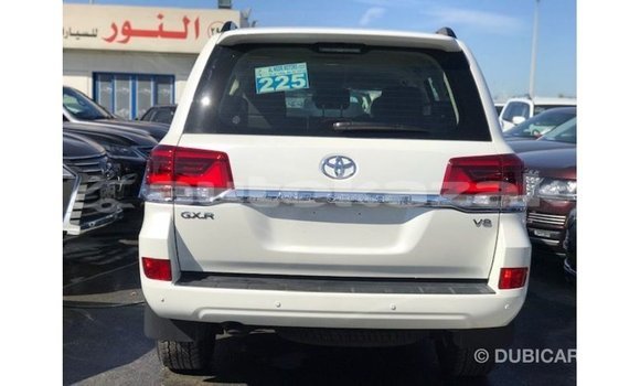 Buy Import Toyota Land Cruiser White Car in Import - Dubai in Akmecet Buy Import Toyota Land Cruiser White Car in Import - Dubai in Akmecet