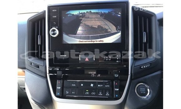 Buy Import Toyota Land Cruiser White Car in Import - Dubai in Akmecet Buy Import Toyota Land Cruiser White Car in Import - Dubai in Akmecet