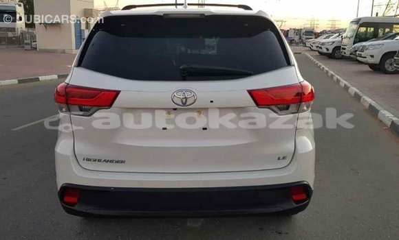 Buy Import Toyota Highlander White Car in Import - Dubai in Akmecet Buy Import Toyota Highlander White Car in Import - Dubai in Akmecet
