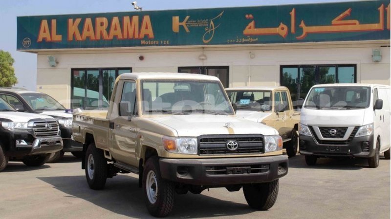Big with watermark toyota land cruiser akmecet import dubai 2620