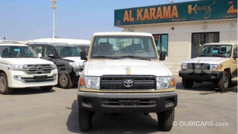 Big with watermark toyota land cruiser akmecet import dubai 2620