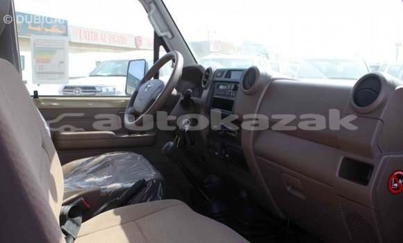 Buy Import Toyota Land Cruiser Beige Car in Import - Dubai in Akmecet Buy Import Toyota Land Cruiser Beige Car in Import - Dubai in Akmecet