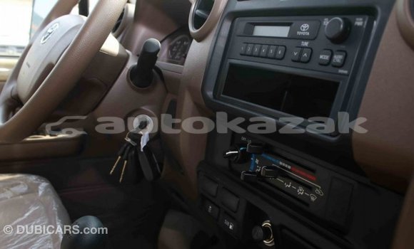 Buy Import Toyota Land Cruiser Beige Car in Import - Dubai in Akmecet Buy Import Toyota Land Cruiser Beige Car in Import - Dubai in Akmecet