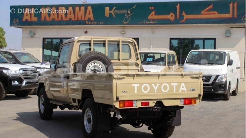 Big with watermark toyota land cruiser akmecet import dubai 2620