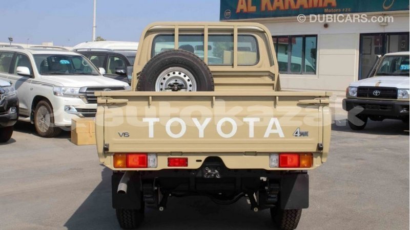 Big with watermark toyota land cruiser akmecet import dubai 2620