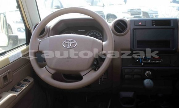Buy Import Toyota Land Cruiser Beige Car in Import - Dubai in Akmecet Buy Import Toyota Land Cruiser Beige Car in Import - Dubai in Akmecet