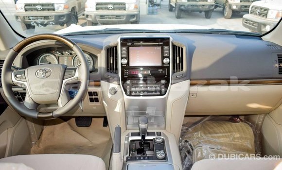 Buy Import Toyota Land Cruiser White Car in Import - Dubai in Akmecet Buy Import Toyota Land Cruiser White Car in Import - Dubai in Akmecet