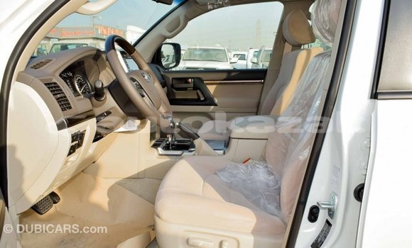 Buy Import Toyota Land Cruiser White Car in Import - Dubai in Akmecet Buy Import Toyota Land Cruiser White Car in Import - Dubai in Akmecet