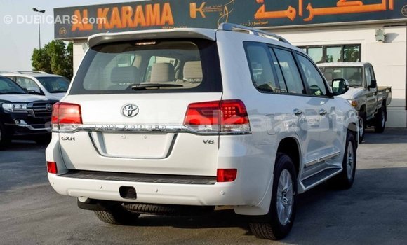 Buy Import Toyota Land Cruiser White Car in Import - Dubai in Akmecet Buy Import Toyota Land Cruiser White Car in Import - Dubai in Akmecet