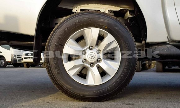 Buy Import Toyota Hilux White Car in Import - Dubai in Akmecet Buy Import Toyota Hilux White Car in Import - Dubai in Akmecet