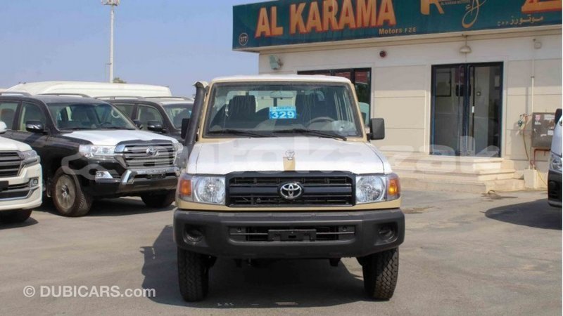 Big with watermark toyota land cruiser akmecet import dubai 2631