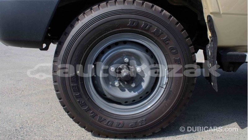Big with watermark toyota land cruiser akmecet import dubai 2631