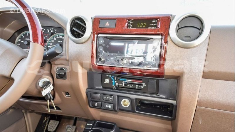 Big with watermark toyota land cruiser akmecet import dubai 2632