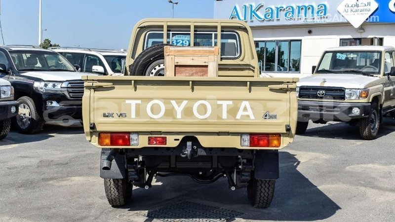 Big with watermark toyota land cruiser akmecet import dubai 2632