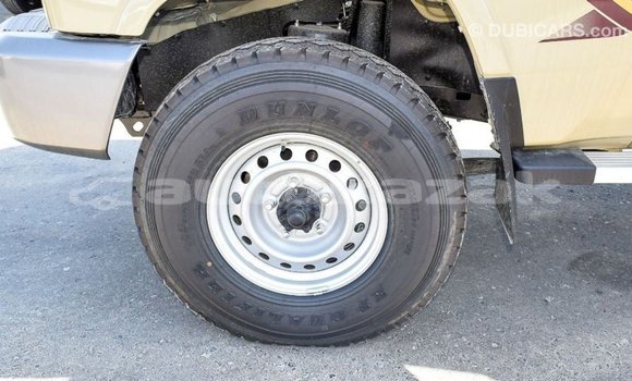 Buy Import Toyota Land Cruiser Beige Car in Import - Dubai in Akmecet Buy Import Toyota Land Cruiser Beige Car in Import - Dubai in Akmecet