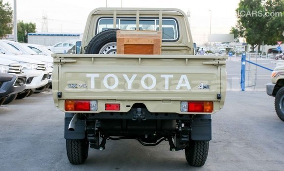 Buy Import Toyota Land Cruiser Beige Car in Import - Dubai in Akmecet Buy Import Toyota Land Cruiser Beige Car in Import - Dubai in Akmecet