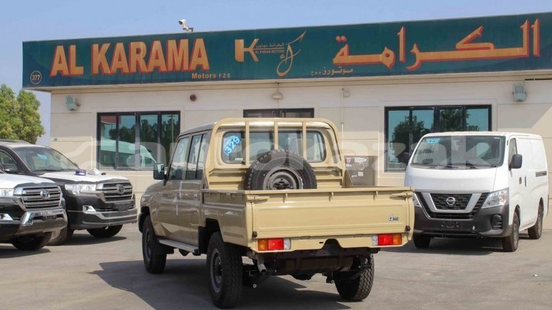 Big with watermark toyota land cruiser akmecet import dubai 2635