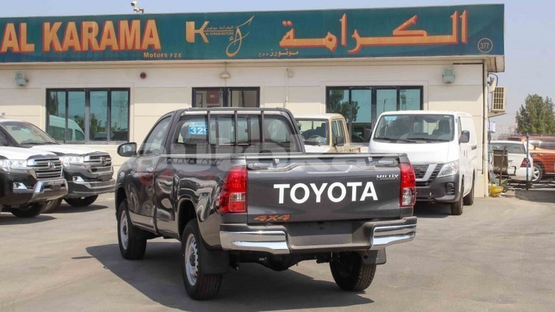 Big with watermark toyota hilux akmecet import dubai 2638