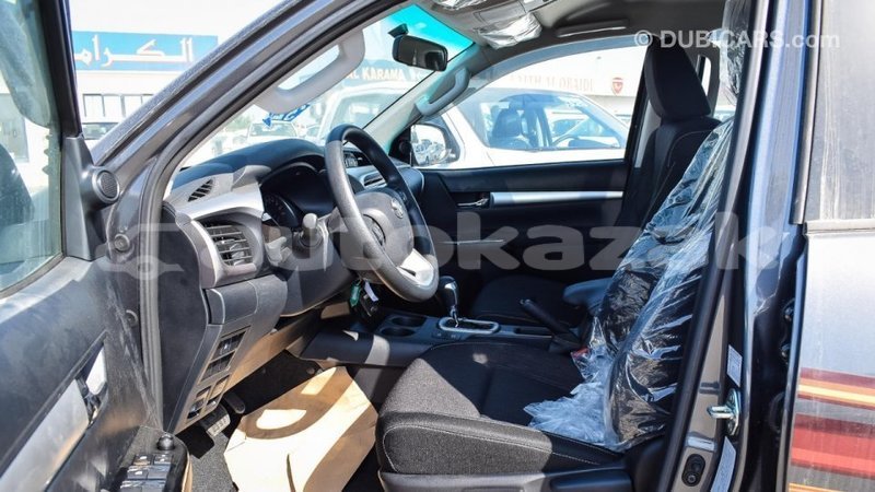 Big with watermark toyota hilux akmecet import dubai 2642