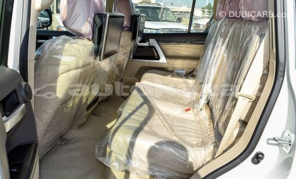 Buy Import Toyota Land Cruiser White Car in Import - Dubai in Akmecet Buy Import Toyota Land Cruiser White Car in Import - Dubai in Akmecet
