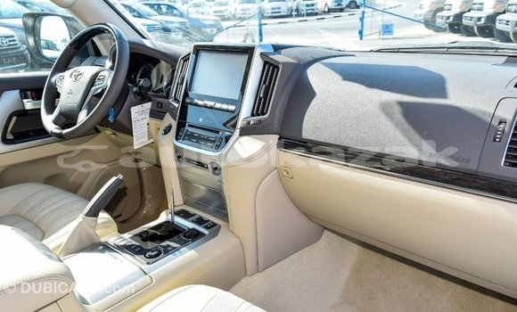 Buy Import Toyota Land Cruiser White Car in Import - Dubai in Akmecet Buy Import Toyota Land Cruiser White Car in Import - Dubai in Akmecet