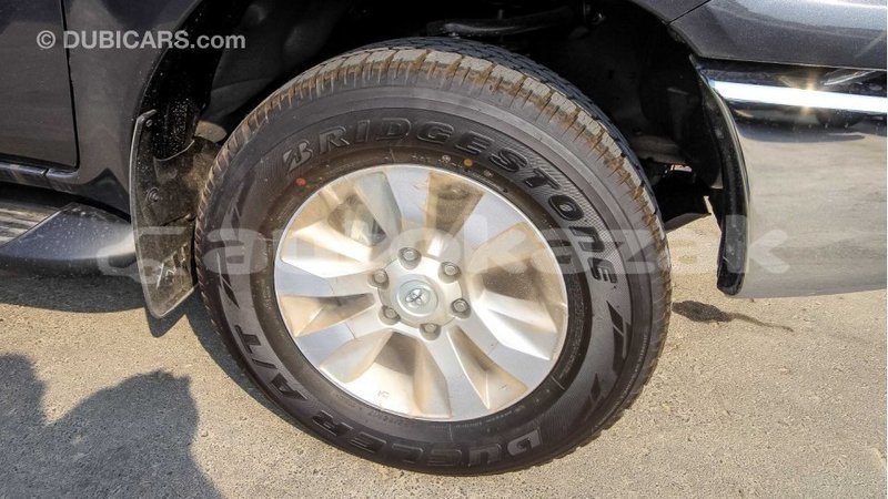 Big with watermark toyota hilux akmecet import dubai 2645