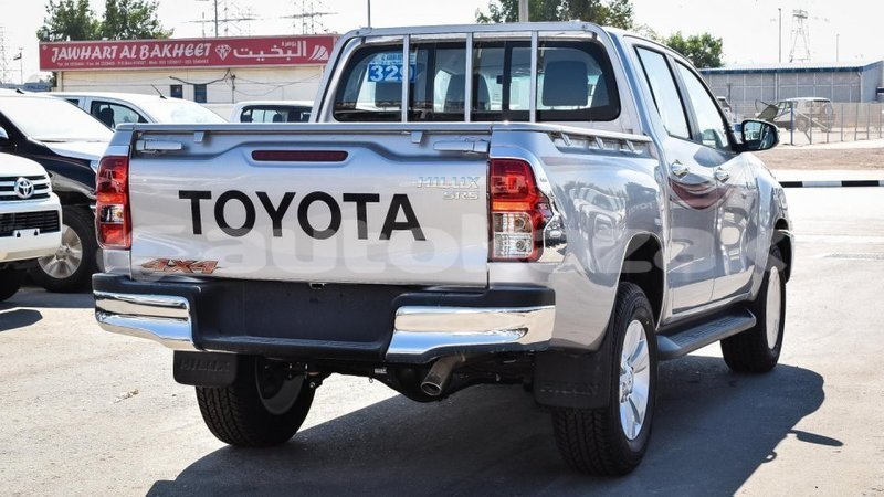 Big with watermark toyota hilux akmecet import dubai 2646