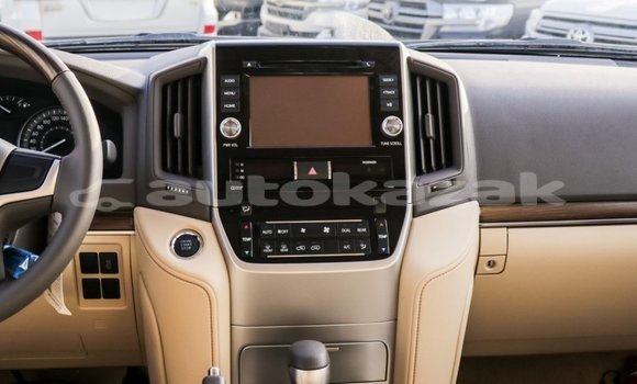 Buy Import Toyota Land Cruiser White Car in Import - Dubai in Akmecet Buy Import Toyota Land Cruiser White Car in Import - Dubai in Akmecet