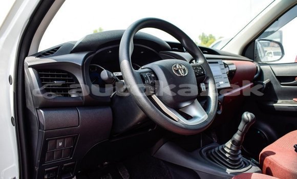 Buy Import Toyota Hilux White Car in Import - Dubai in Akmecet Buy Import Toyota Hilux White Car in Import - Dubai in Akmecet