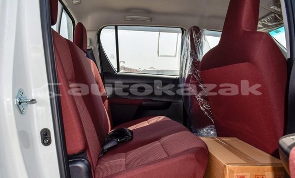 Buy Import Toyota Hilux White Car in Import - Dubai in Akmecet Buy Import Toyota Hilux White Car in Import - Dubai in Akmecet