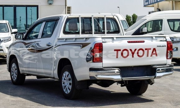 Buy Import Toyota Hilux White Car in Import - Dubai in Akmecet Buy Import Toyota Hilux White Car in Import - Dubai in Akmecet