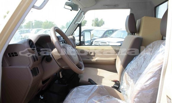 Buy Import Toyota Land Cruiser Beige Car in Import - Dubai in Akmecet Buy Import Toyota Land Cruiser Beige Car in Import - Dubai in Akmecet