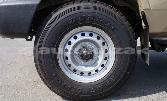 Buy Import Toyota Land Cruiser Beige Car in Import - Dubai in Akmecet Buy Import Toyota Land Cruiser Beige Car in Import - Dubai in Akmecet
