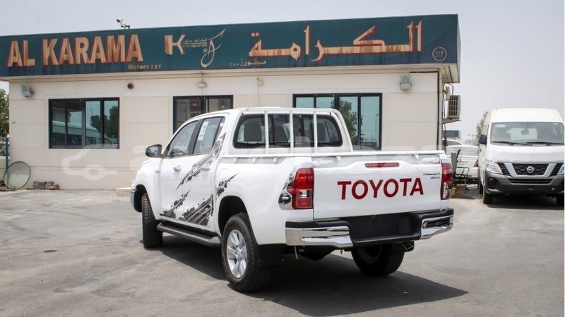 Big with watermark toyota hilux akmecet import dubai 2651