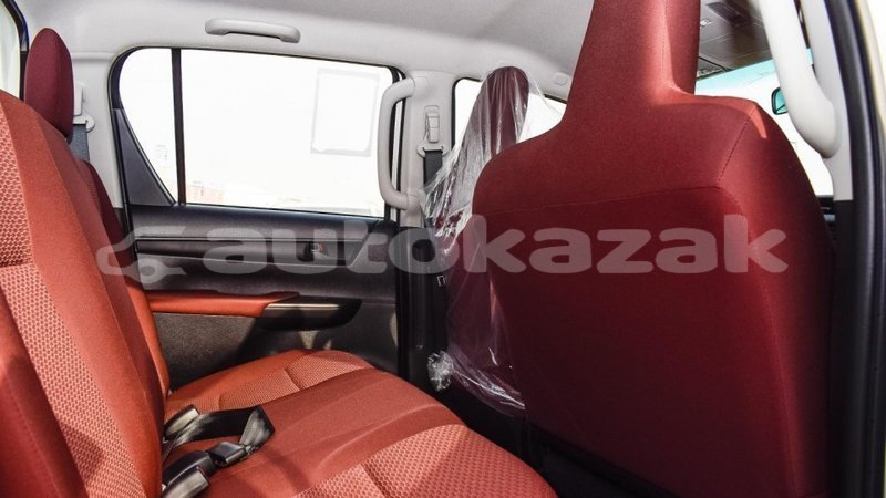 Big with watermark toyota hilux akmecet import dubai 2652