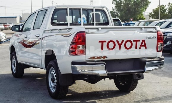 Buy Import Toyota Hilux White Car in Import - Dubai in Akmecet Buy Import Toyota Hilux White Car in Import - Dubai in Akmecet