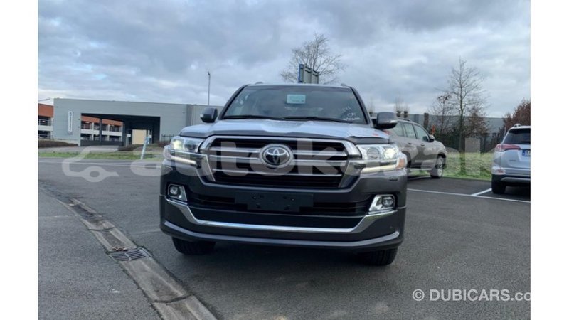 Big with watermark toyota land cruiser akmecet import dubai 2656