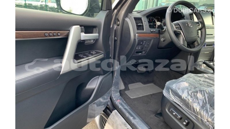 Big with watermark toyota land cruiser akmecet import dubai 2656