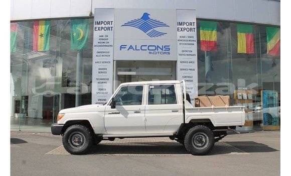 Buy Import Toyota Land Cruiser White Car in Import - Dubai in Akmecet Buy Import Toyota Land Cruiser White Car in Import - Dubai in Akmecet