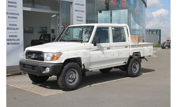 Buy Import Toyota Land Cruiser White Car in Import - Dubai in Akmecet Buy Import Toyota Land Cruiser White Car in Import - Dubai in Akmecet