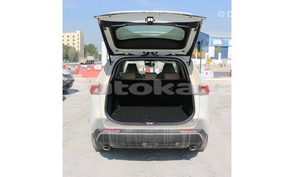 Buy Import Toyota 4Runner White Car in Import - Dubai in Akmecet Buy Import Toyota 4Runner White Car in Import - Dubai in Akmecet