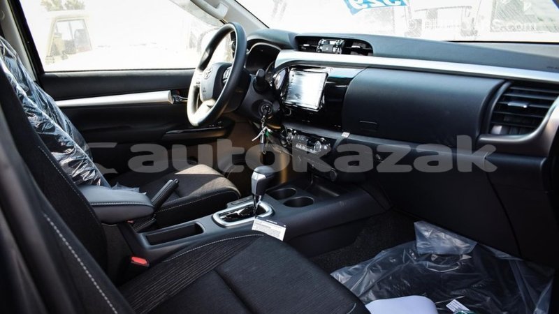 Big with watermark toyota hilux akmecet import dubai 2674