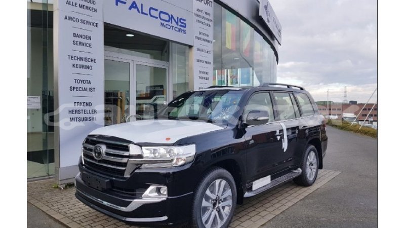Big with watermark toyota land cruiser akmecet import dubai 2677