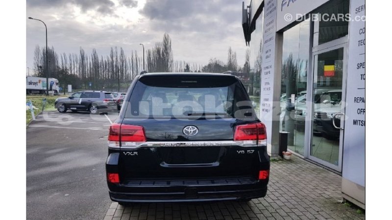 Big with watermark toyota land cruiser akmecet import dubai 2677