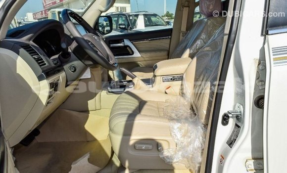 Buy Import Toyota Land Cruiser White Car in Import - Dubai in Akmecet Buy Import Toyota Land Cruiser White Car in Import - Dubai in Akmecet