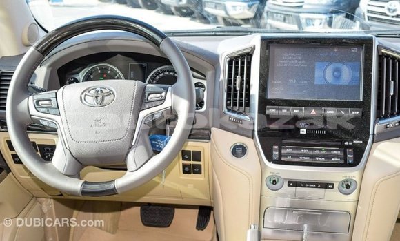 Buy Import Toyota Land Cruiser White Car in Import - Dubai in Akmecet Buy Import Toyota Land Cruiser White Car in Import - Dubai in Akmecet