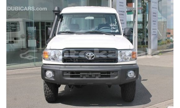 Buy Import Toyota Land Cruiser White Car in Import - Dubai in Akmecet Buy Import Toyota Land Cruiser White Car in Import - Dubai in Akmecet