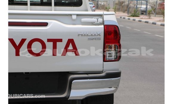Buy Import Toyota Hilux White Car in Import - Dubai in Akmecet Buy Import Toyota Hilux White Car in Import - Dubai in Akmecet