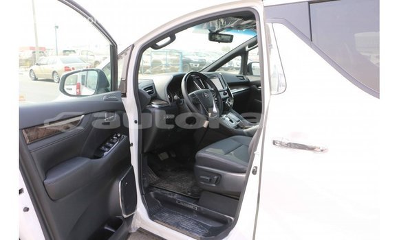 Buy Import Toyota Alphard White Car in Import - Dubai in Akmecet Buy Import Toyota Alphard White Car in Import - Dubai in Akmecet