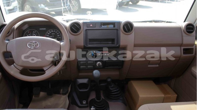 Big with watermark toyota land cruiser akmecet import dubai 2691